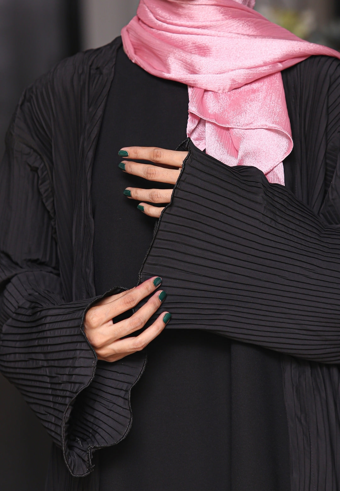 Alexandrite Pleat Abaya - Black