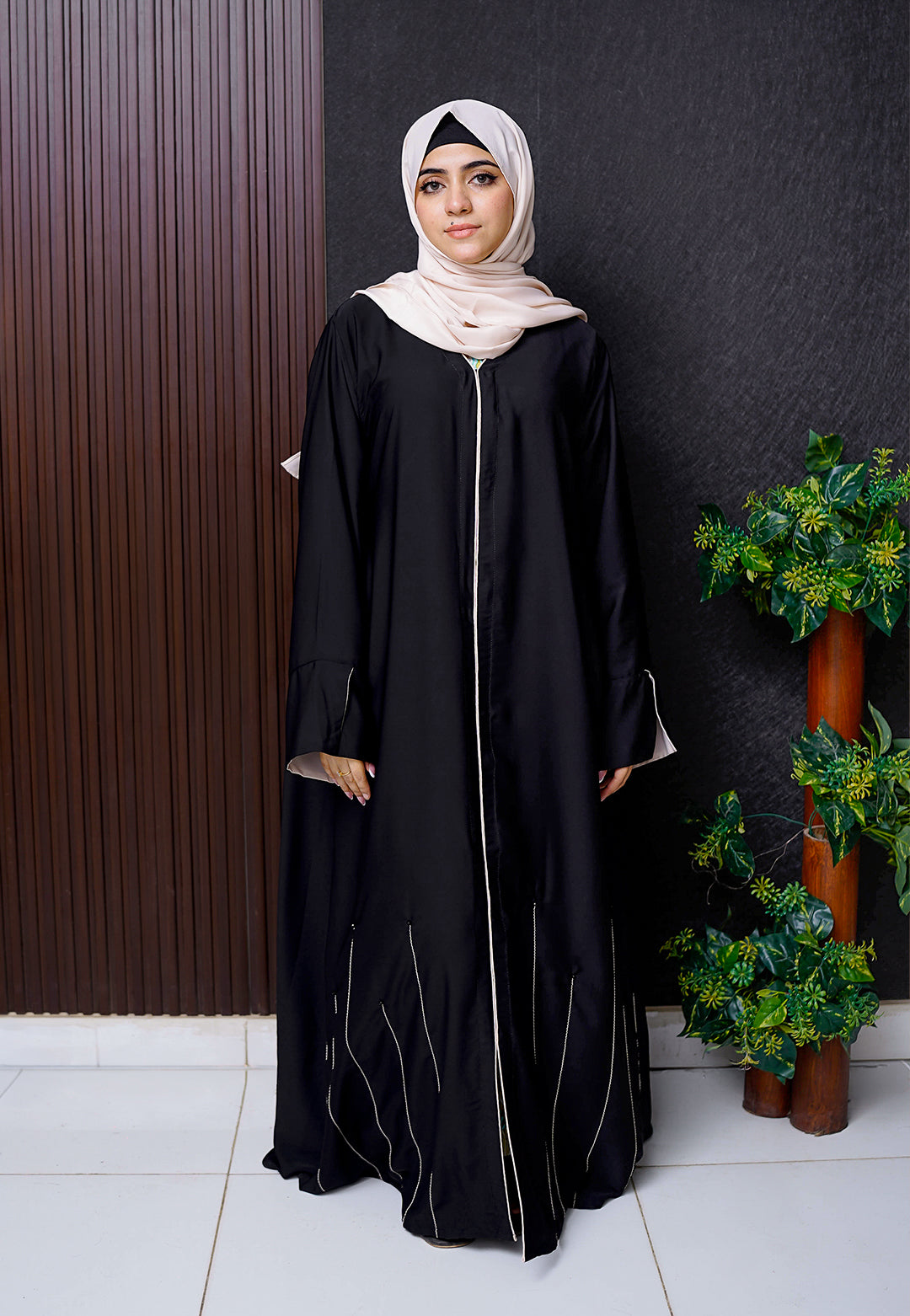 Vertical Luxe Abaya